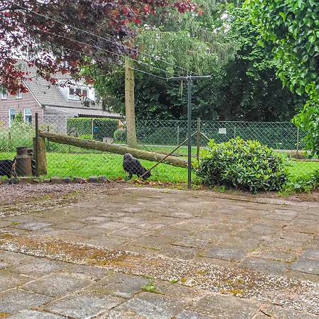 بيت للعطل In With Kitchen